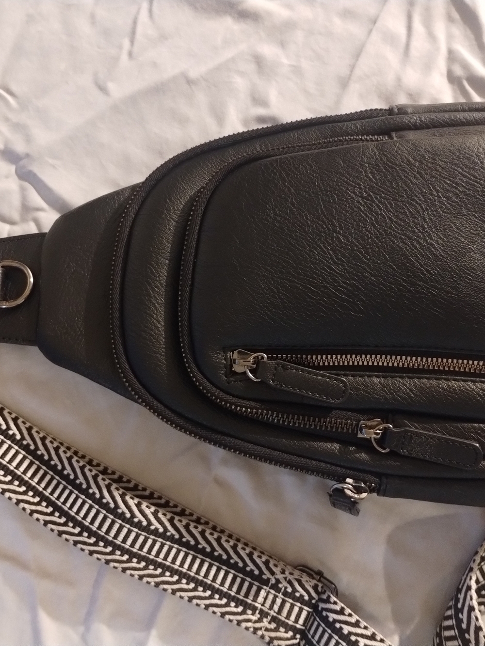 Women's Black Leather Crossbody Bag with Patterned Strap